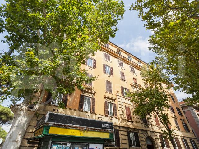 Quadrilocale da ristrutturare a Roma