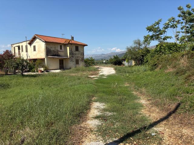 Quadrilocale da ristrutturare a Terracina