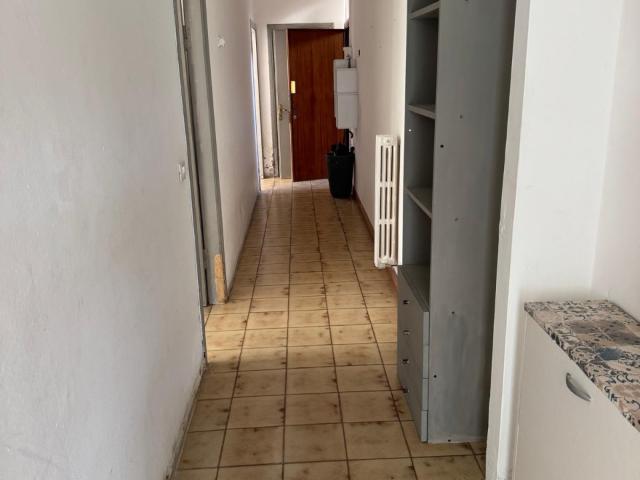 Quadrilocale da ristrutturare in via f. gioia, Follonica