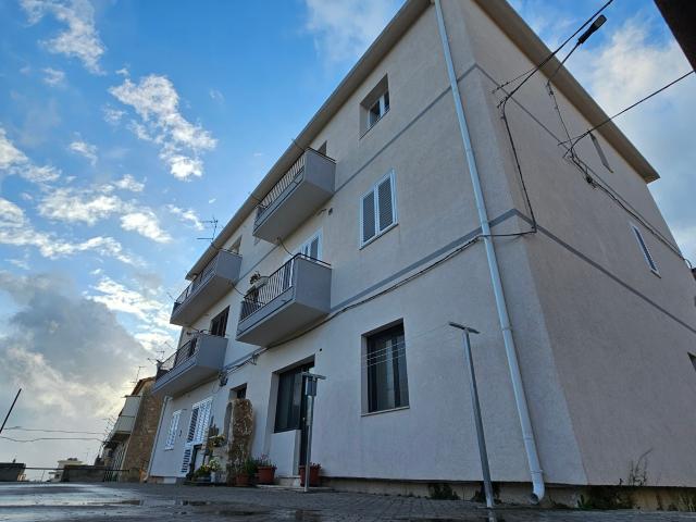 Quadrilocale da ristrutturare in viale alessandro manzoni 15, Modica