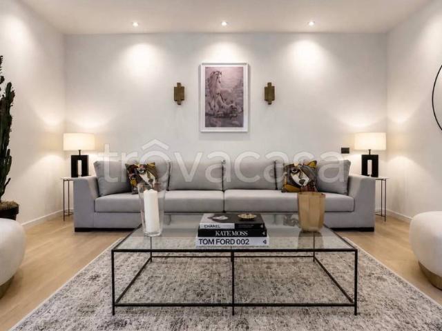 Quadrilocale in affitto a Milano via della Spiga, 36, Quadrilatero della Moda