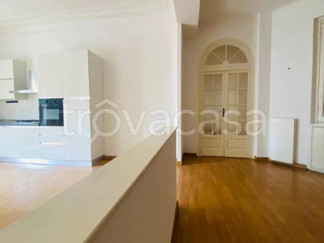 Quadrilocale in affitto a Milano via Mantova, 21, Porta Romana Medaglie d'Oro