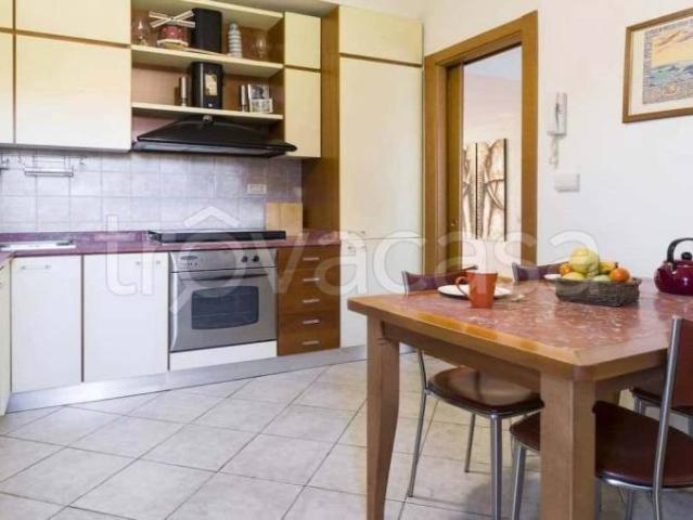 Quadrilocale in affitto a Milano, Washington