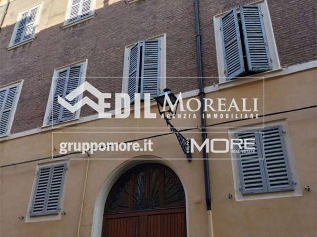 Quadrilocale in affitto a Modena, Centro Storico