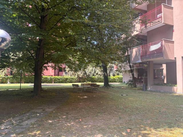 Quadrilocale in affitto a Monza via Gaetano Donizetti, 71, Cazzaniga Ospedale