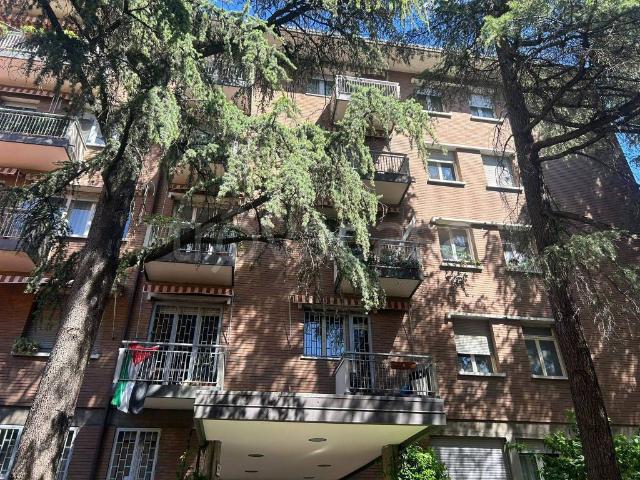 Quadrilocale in affitto a Bologna, Costa