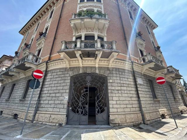 Quadrilocale in affitto a Cuneo viale degli Angeli, Centro