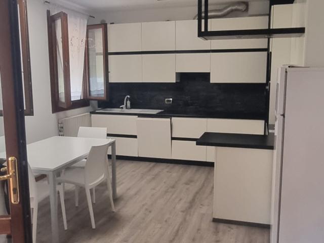 Quadrilocale in Affitto a Camin Padova: Ampio, Moderno e Senza Spese Condominiali