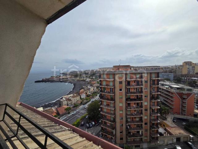Quadrilocale in affitto a Catania, Guardia Li Cuti
