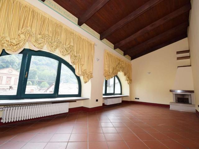 Quadrilocale in affitto a Cavour, case in affitto Cavour