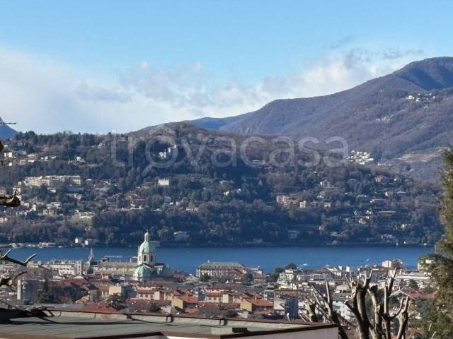 Quadrilocale in affitto a Como via Monte Verde, Lora