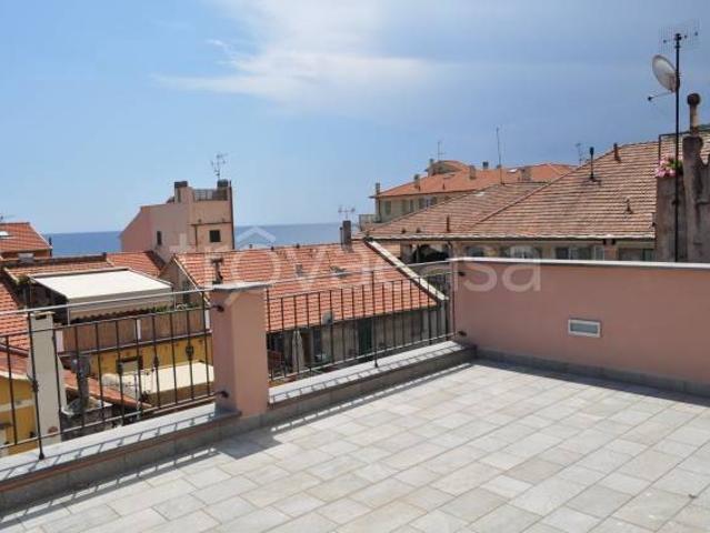 Quadrilocale in affitto a Finale Ligure
