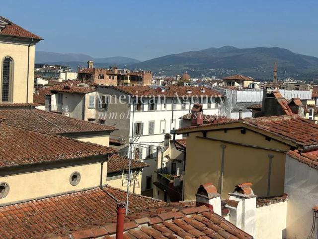 Quadrilocale in affitto a Firenze via Maggio, Santo Spirito