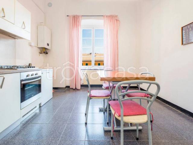 Quadrilocale in affitto a Genova piazza Donato Colombo, 1, San Vincenzo