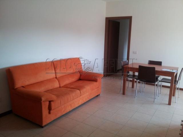 Quadrilocale in affitto a Legnago via Emilio Lussu, 4