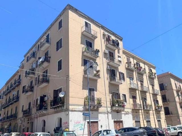 Quadrilocale in affitto a Palermo, Politeama Ruggiero Settimo