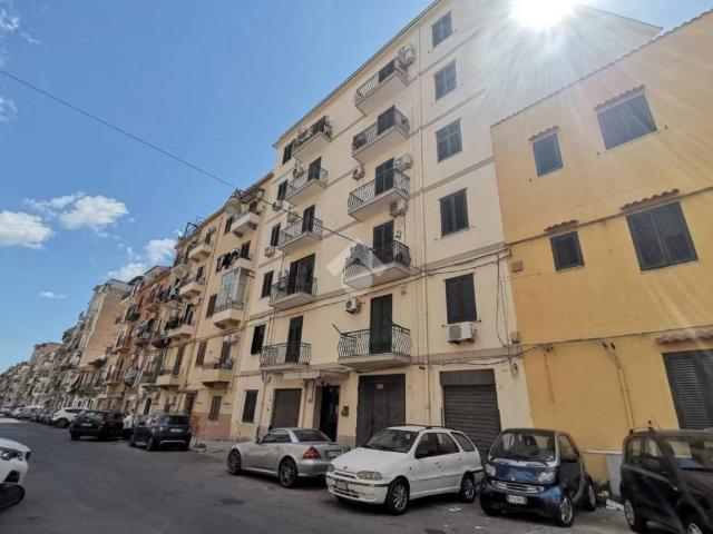 Quadrilocale in affitto a Palermo via Enrico Toti, 7, Montegrappa