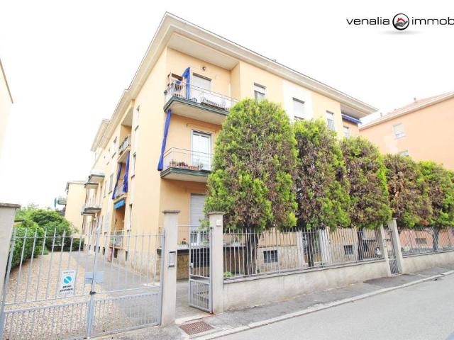 Quadrilocale in affitto a Pavia via Bona di Savoia, 43, Città Giardino