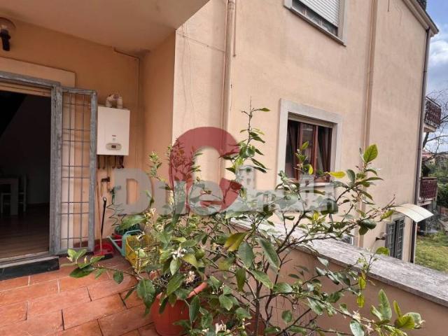 Quadrilocale in affitto a Rignano Flaminio via Ludovico Ariosto, 27