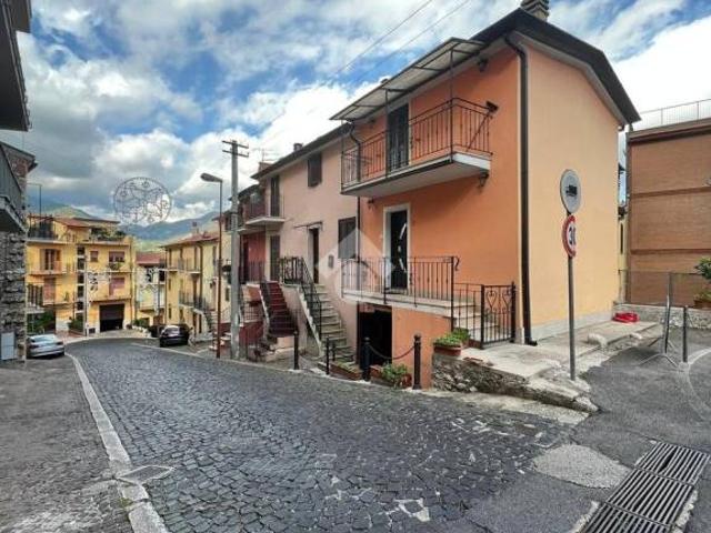 Quadrilocale in affitto a Roccagorga via Borgo s. Antonio, 4