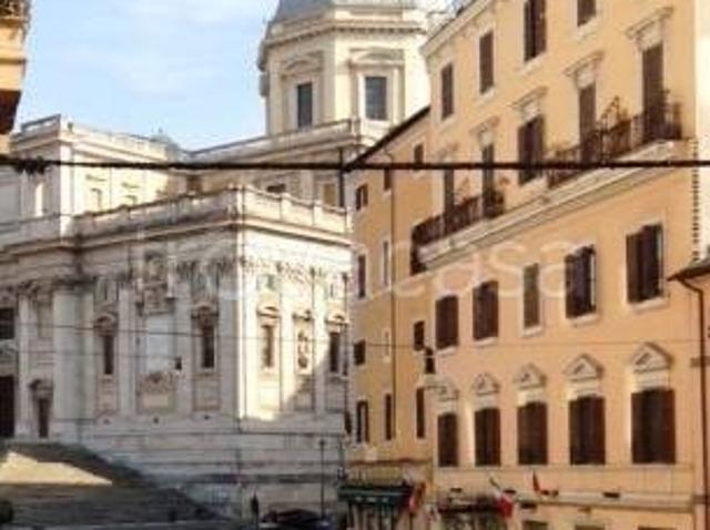 Quadrilocale in affitto a Roma, Monti