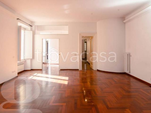 Quadrilocale in affitto a Roma via Crescenzio, 1, Prati