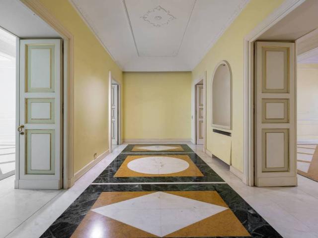 Quadrilocale in affitto a Roma via del Babuino, Piazza del Popolo