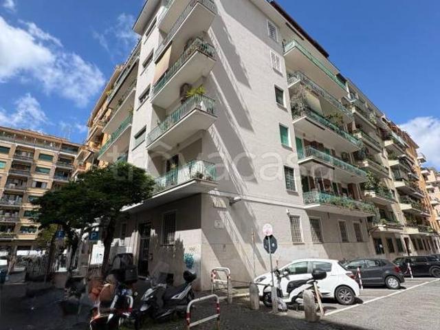 Quadrilocale in affitto a Roma via Fregene, 18, Re di Roma