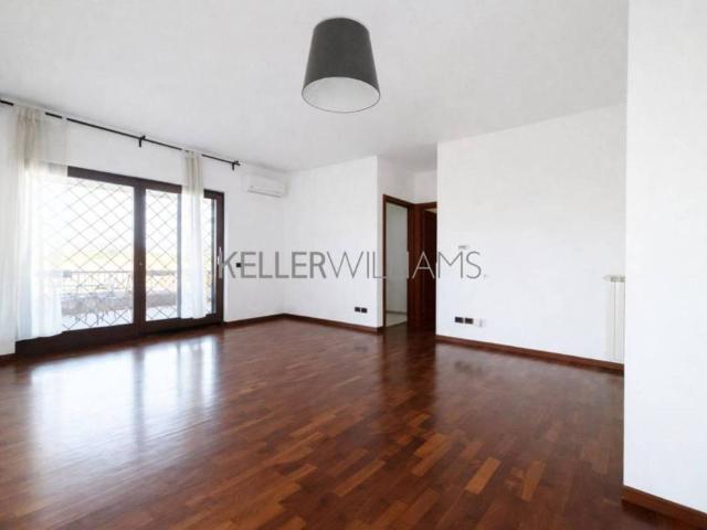 Quadrilocale in affitto a Roma via Giovanni Mayer, 20, Mezzocammino