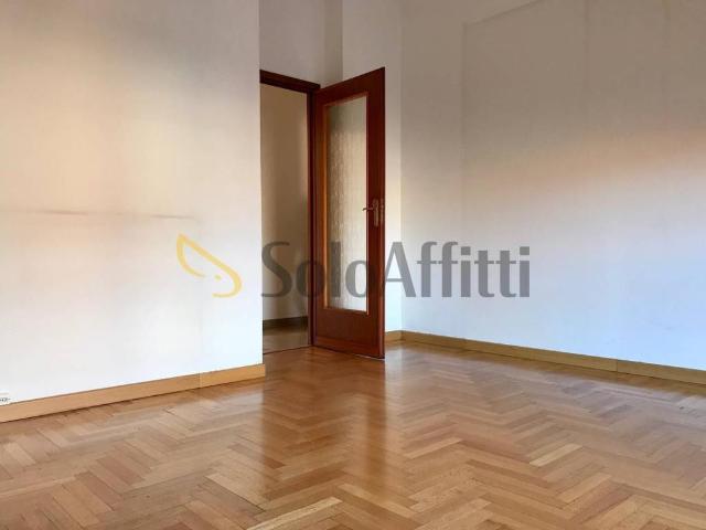 Quadrilocale in affitto a Torino via Rosolino Pilo, Parella