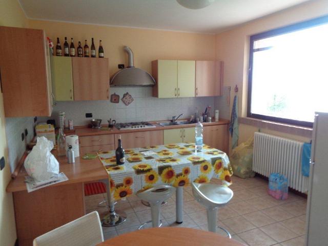 Quadrilocale in affitto a Varano de' Melegari, case in affitto Varano de' Melegari