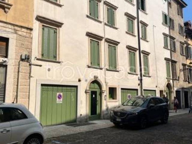 Quadrilocale in affitto a Verona, Centro Storico