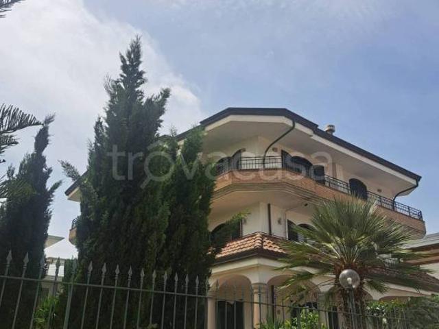 Quadrilocale in vendita a Mariglianella via Giacomo Leopardi