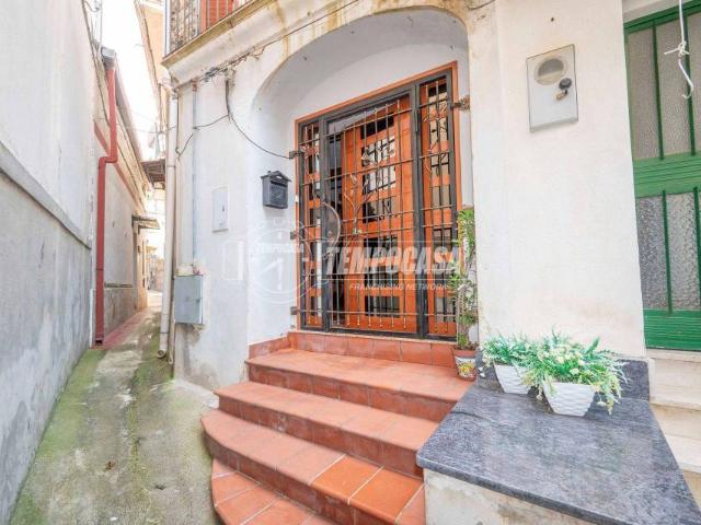 Quadrilocale in vendita a Messina strada Provinciale 38, Mili