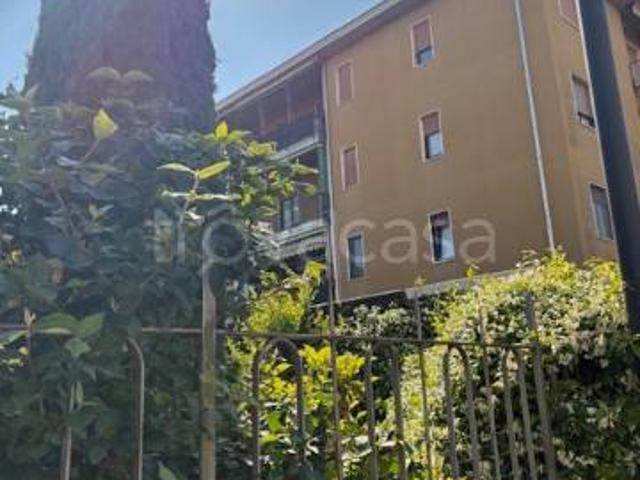 Quadrilocale in vendita a Merate viale Giuseppe Verdi