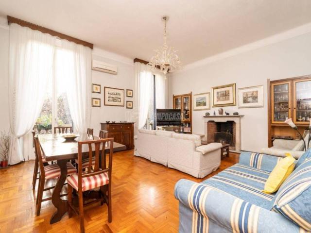 Quadrilocale in vendita a Milano via Carlo Vittadini, Bocconi, Ravizza