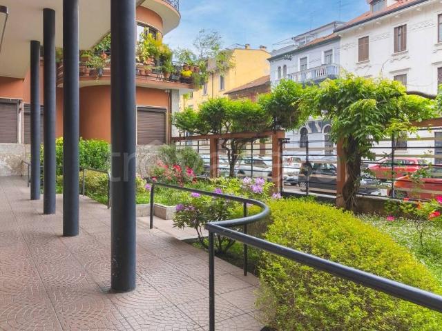 Quadrilocale in vendita a Milano via Alfredo Catalani, 43, Casoretto