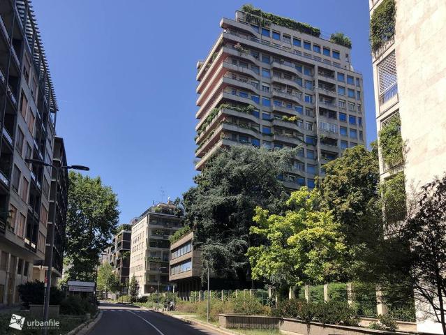 Quadrilocale in vendita a Milano via Gaetano Donizetti, Palestro