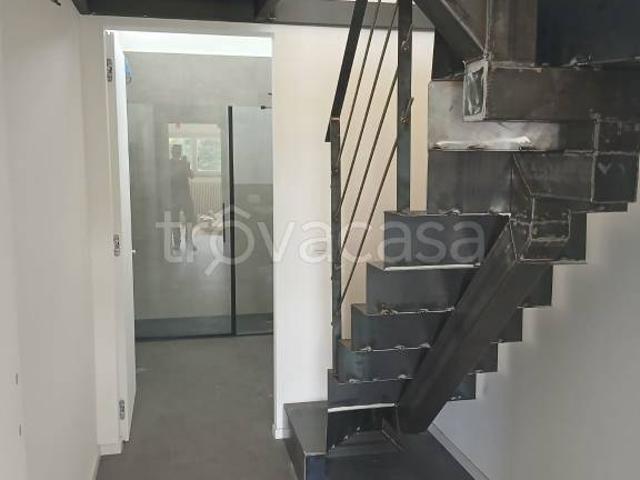 Quadrilocale in vendita a Milano via del Mare, 45, Cantalupa San Paolo