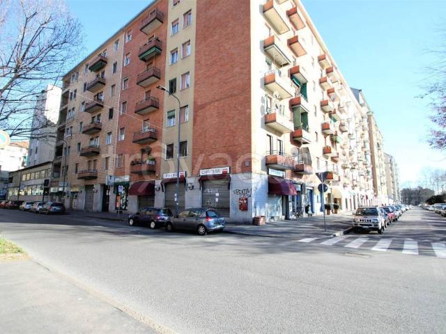Quadrilocale in vendita a Milano via Lorenteggio, 163, Giambellino