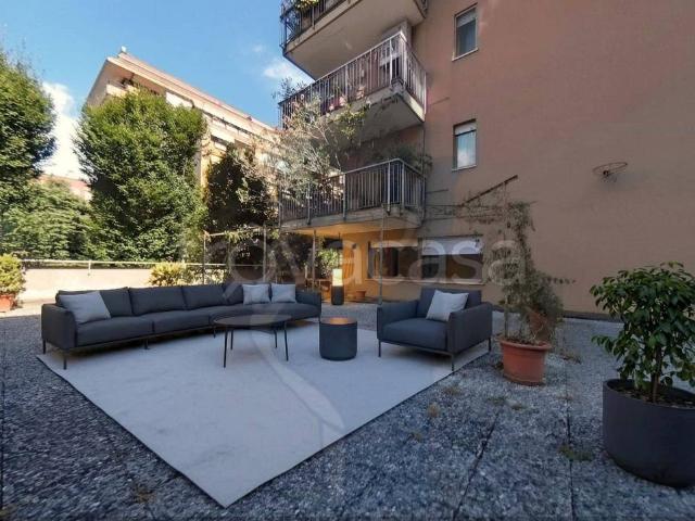Quadrilocale in vendita a Milano via Ugo La Malfa, 11, Quartiere Adriano
