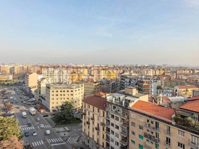 Quadrilocale in vendita a Milano viale Bacchiglione, 21, Lodi Brenta