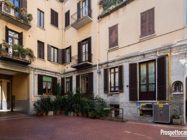 Quadrilocale in vendita a Milano viale Stelvio, 53, Farini