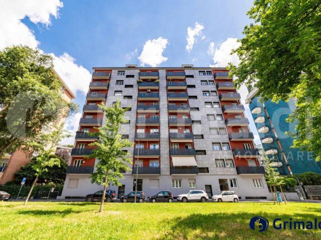 Quadrilocale in vendita a Milano, Bande Nere