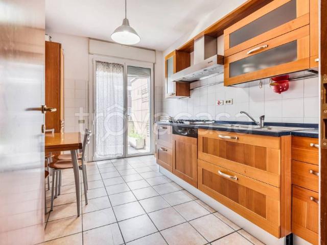 Quadrilocale in vendita a Milano, Bignami Ponale
