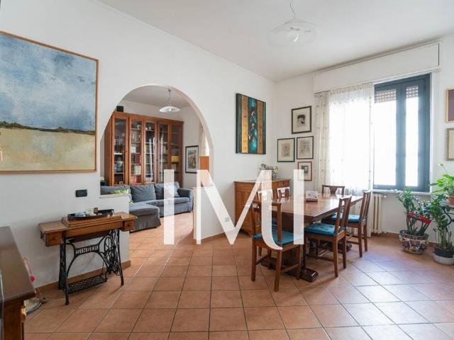 Quadrilocale in vendita a Milano, Corso Genova