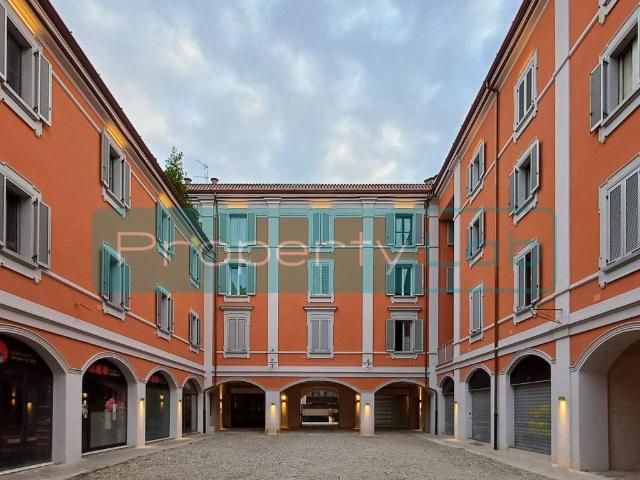 Quadrilocale in vendita a Milano, Paolo Sarpi