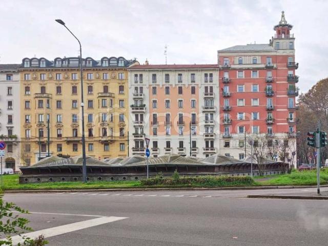 Quadrilocale in vendita a Milano piazza Giovanni Amendola, Amendola Buonarroti