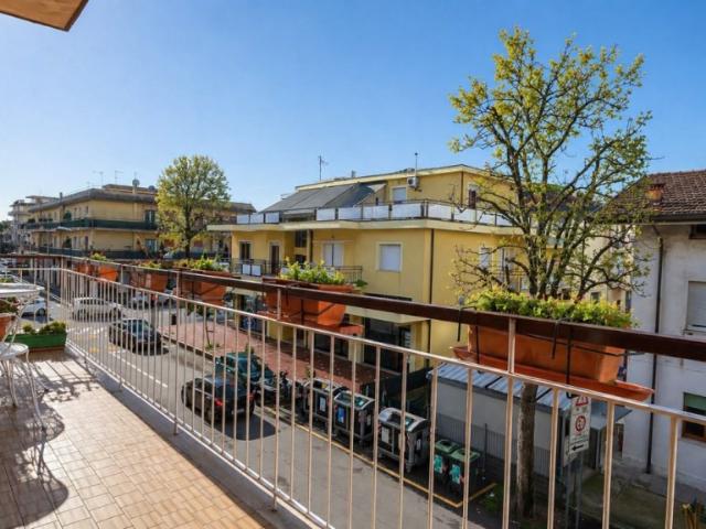Quadrilocale in vendita a Miramare, Rimini