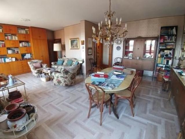 Quadrilocale in vendita a Modena